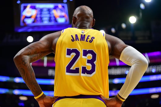 LeBron James Reveals Super Bowl Prediction Following Lakers-Warriors