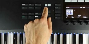 REVIEWWALKTHROUGH Native Instruments Komplete Kontrol S61 MK2 (NO MASCHINE)