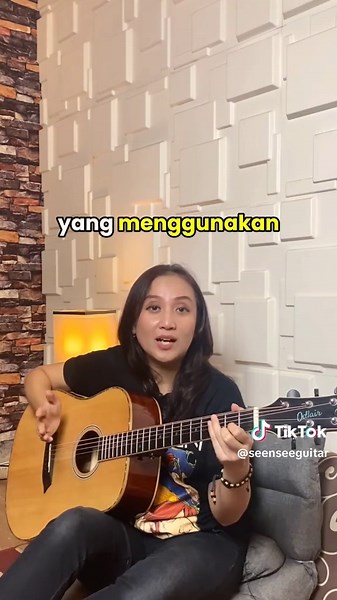 Modulasi dengan Pivot Chord . 😃🎸 Semoga bermanfaat ya.. #modulation #guitartutorial