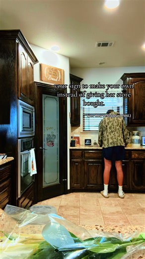 DIY Sloppy Floral Arrangements for Valentine’s Day