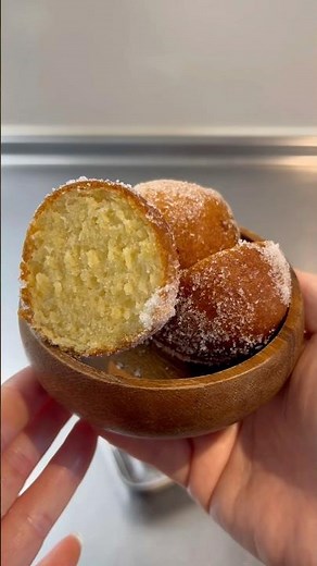 ホットケーキミックスで作る【揚げドーナツ】🍩 #cooking #ズボラ飯 #簡単レシピ #料理 #おかし作り #ホットケーキミックス#揚げドーナツ#ドーナツ