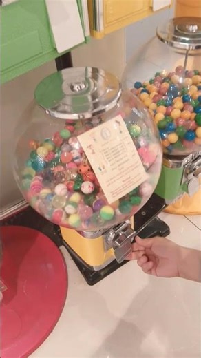 TWO CUTE SMALL CANDY MACHINE GUMBALL DISPENSER AMAZING #shorts #asmr