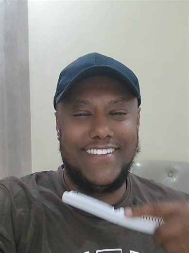 ‏ወይ ፋፊ ነጭ ነጯን እረ ይምቻት