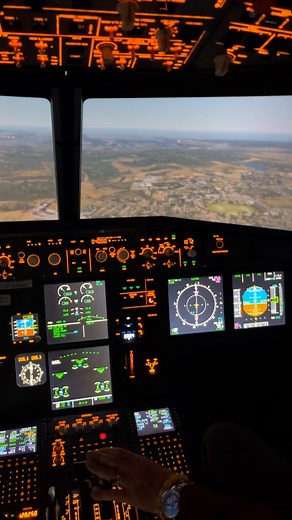 2.7K views · 288 reactions | İstanbul landing #flightsimulator #a320 | Aero Training Center️ Uçuş Simülatörü | Facebook