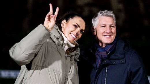 Esther Sedlaczek begleitet Bastian Schweinsteigers Gänsehaut–Moment