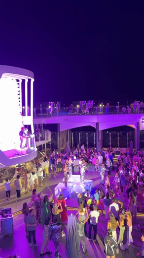 Celebrity Ascent Pool Party 🤩💙 #celebritycruises #cruiseship #dance #cruisetravel CruiseCelebrity | Cruises Passion