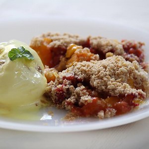 74K views · 933 reactions | Mango Strawberry Crumble FULL RECIPE:...