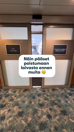Pro tip risteilijöille💡Vältä jonot ja helpota myös kotimatkaa. Priority maihinnousuun sisältyy ⬇️ • kokoontuminen laivan kokousosastolle 30 minuuttia ennen Turkuun saapumista • kuuma juoma (kahvi, tee tai kaakao) • Fazerin Sininen -suklaakonvehteja🍫 • poistuminen laivasta ensimmäisten joukossa Priority-maihinnousu on tarkoitettu ilman autoa matkustaville matkustajille. Hinta 10 €/hlö Saatavilla Baltic Princessillä Turun reitillä.🛳️ Varaa palvelu viimeistään 24 tuntia ennen lähtöä verkkosivuil