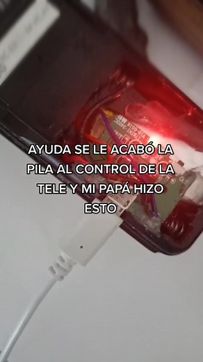 Recargable: Examining Electronic Devices and Components