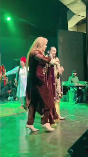 New Viral Folk Song | Menu Par Langha De Way | Singers Bhangra Queen | Megha Jee & Abbas Jutt |