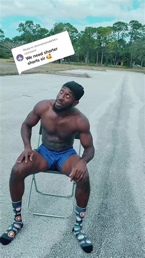 Show me what you got🔥👌🏾 #bodybymightyfit🇯🇲 #creatorsearchinsights #BetterYou🇯🇲💪🏾 #chairworkouts #sittogetfit🇯🇲