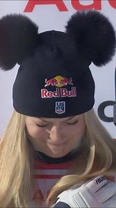 Lindsey Vonn Emotional During National Anthem #stifelusskiteam