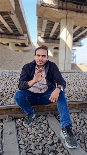 PTS CAD EXPERT on Instagram: "👷The engineering behind railway tracks For Professional Courses, Check out our mobile application “PTS CAD EXPERT” on Android & Ios @er.anand_sharma ❌No repost allowed YouTube▶️ PTS CAD EXPERT What’s app - +918199929888 www.ptscadexpert.com ptscadexpert@gmail.com Wanna learn to create photorealisic renders and animation, install our application “PTS CAD Expert” . . . . . . . . . . . . . #sketchup #autocad #sketchuppro #enscape3d #architectures #sketchup3d #designin