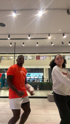 pop the store today ✌🏿 #cheetah #tyreekhill #soulrunner #aventuramall