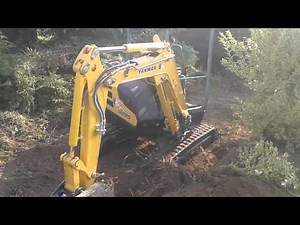 Mini-pelle YANMAR SV26 Locarmor sur le terrain