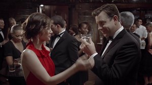 Kristen Wiig SNL小段——Red Flag 红旗香水