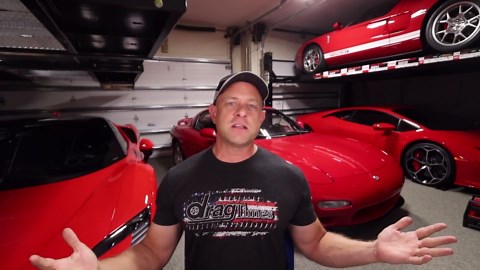Lamborghini Huracan RWD vs Ferrari F8 Tributo drag race