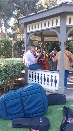 Let's take a stroll through the courtyards at South State 48 in Carlsbad, CA! | California Bluegrass Association