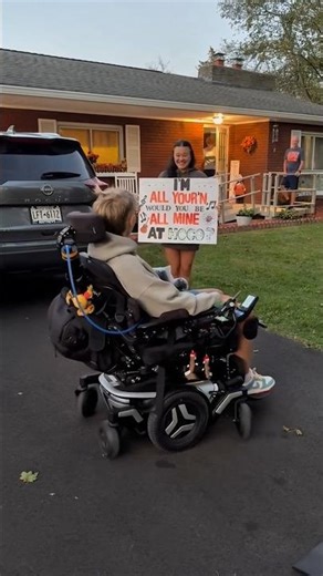 She Surprised Her Boyfriend Who Had A Swimming Pool Accident 🥹