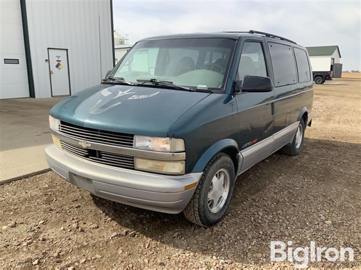 1999 Chevrolet Astro AWD Minivan | Transportation