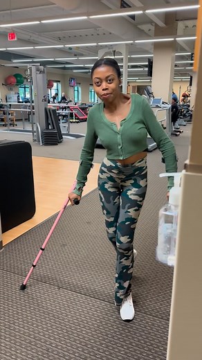 today’s topic: insecurity 🫣💔 we’ve all been there and it’s really tough and it’s not something that magically goes away and so don’t be too hard on yourself 🥹💕 • • • #maliasmovement #stayunique #beyou #thetruth #beingreal #chronicillness #disabilitypride #mydisability #contentcreator #ambassador #livingmybestlife #girlbosslife #blackgirlmagic #blessedandgrateful #mybestlife | Malia’s Movement