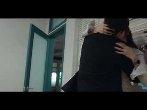 Gaus Electronics kiss scene