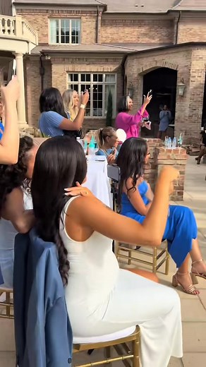 My friends are having their first child 🩵☁️🌙 lets shower the parents | Jesscica Reel