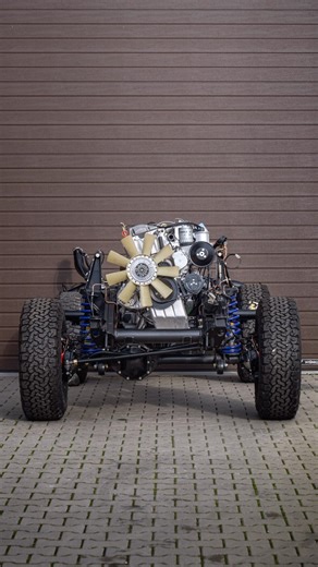 EMC Wolf Restoration 🐺⁣ ⁣ Take a look at some stages of our restoration process here at EMC ⁣ ⁣ Each of our builds goes through a full nut and bolt restoration that requires over 2,100 hours to complete ⁣ ⁣ ⁣ #restoration #gwagon #wolf #vintage #mercedes #mercedesbenz #gclass #car #foryou #convertible #craft #vintage #90s #4x4 #luxury #expeditionmotorcompany | Expedition Motor Company