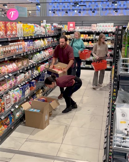 69K views · 80 reactions | Supermarket worker shamed boss, helped by customers | Fabiosa Hearty | Facebook