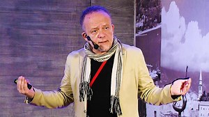 Get off that tree, mr. President! - Psychology of political choices