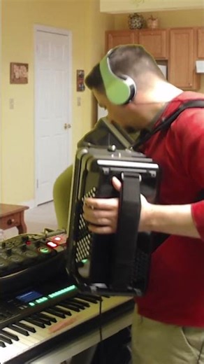 What It Sounds Like Using An Accordion To Make EDM Euro Dance Music