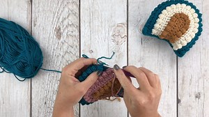 Learn how to crochet a super sweet rainbow baby rattle thats perfect for selling at markets, in your online shops and gifitng to all the mamas you know with little ones!! ➰An Origional A Crafty Concept Design ➰ Find the full tutorial here >>> https://www.acraftyconcept.com/crafty-rainbow-rattle | A Crafty Concept