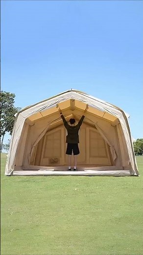 ✨驚きの広さを、キャンプに。TOMOUNT の大型エアーテントは、天井高が高く、立って移動できる快適空間を実現。#エアーテント#アウトドア#キャンプ#tentcamping
