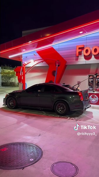 Cadillac CTS-V: Excellence in Performance and Design