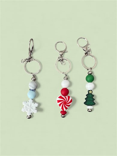 Christmas Beaded Keychain • Holiday Charms • Snowflake, Peppermint & Christmas Tree Keychains • Stocking Stuffers • Festive Bag Accessories - Etsy