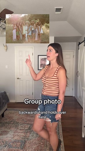 Nvm Group photos | next time you go to take a photo with your friends try out these poses! I love having everyone do something a little different rather than just standing there and holding each other. Hand holds, hands on shoulders, interlock arms! Make sure to take one looking at the camera and one looking at each other! Leaning towards the camera is always more flattering than leaning backwards! Try it out & stay tuned for more group photo tips! #groupphoto #posinggroups #friendphotos #friend