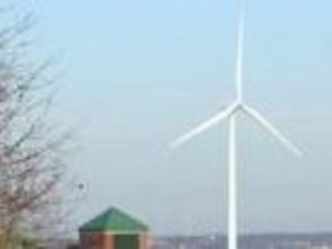 This is how you erect a wind turbine [video]