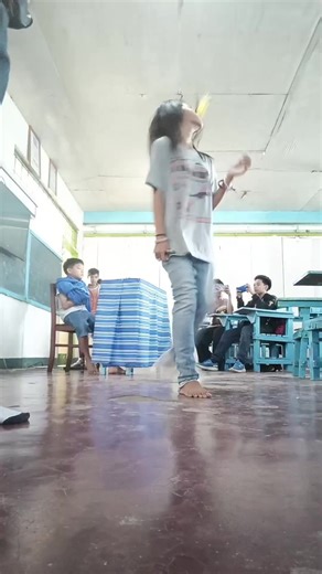 I sprained my ankle😭💔 #meme #makemefamous #schoollife #accidentallytripped