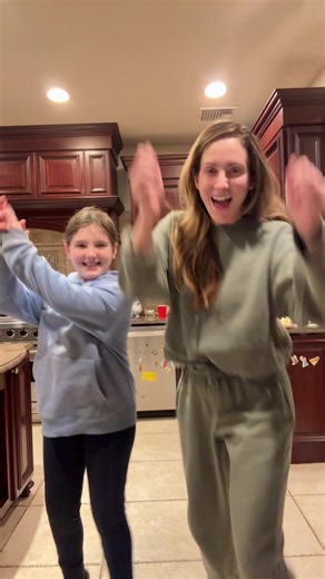 Just some girls having fun | girls making fun