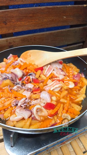 Discover the perfect balance of tangy and savory with this easy Sweet and Sour Squid recipe. Quick to cook, full of flavor, and ideal for seafood lovers craving something different. #SweetAndSourSquid #SeafoodRecipe #EasySquidRecipe #AsianCuisine #SquidLovers #QuickDinner #TangyAndSavory #HomeCooking #SeafoodDish #RecipeOfTheDay | Yummy Kitchen