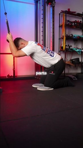 This is the perfect way to do a pulley abdominal crunch.