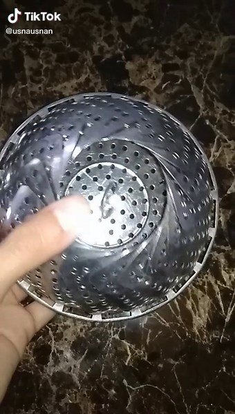 Exploring the Features of a Metallic Colander