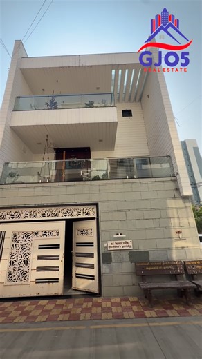 GJ05_REAL_ESTATE on Instagram: "🏡 122 વારનો સુંદર G+2 બંગલો ✨ Full Furnished – Ready to Move 📐 સાઈઝ : 22 × 50 = 122 વાર 📍 સ્થાન : મહારાજા ફાર્મ પાસે,મોટા વરાછા 🔋 Solar Water Heater 🔆 Rooftop Solar System 👉 PATEL GROUP 👉 2 cr 🔹 મોડર્ન ઇન્ટિરિયર 🔹 વિશાળ રૂમ્સ 🔹 મેન રોડ નજીક 🔹 ફેમિલી માટે પરફેક્ટ હોમ 🏷 GJ05 REAL ESTATE 📞 7862043628 #suratrealestate #dreamhome #surathomes #propertyforsale #realestategujarat #residentialproperties #surat #motavaracha #3bhkflats #gj05realestate"