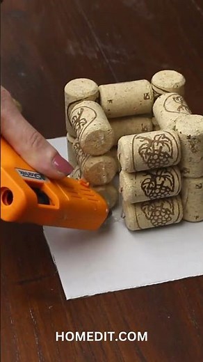 Crafty Cork Creations: DIY Wine Cork Pen/Pencil Holder