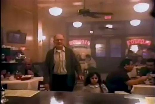 En 1999, Pepsi emitió un anuncio de televisión protagonizado por la joven actriz Hallie Kate Eisenberg, hermana menor del actor Jesse Eisenberg. En el anuncio, ella entra a un restaurante acompañada de un hombre mayor, que parece ser su abuelo. Él pide una pizza grande de pepperoni, mientras que ella pide una Pepsi.Cuando el camarero le trae una marca diferente de refresco, dando a entender que es Coca-Cola, ella responde imitando al personaje de Don Vito Corleone, interpretado por Marlon Brando