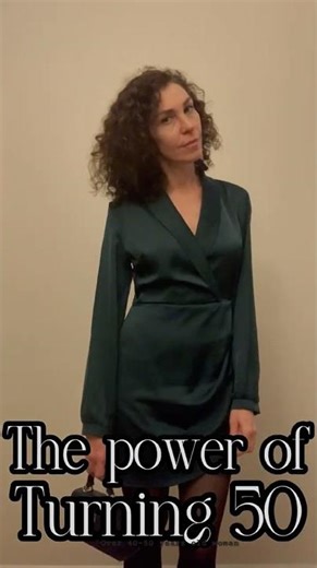 Age Empowerment Women Over 40-50 Style Lifestyle Fashion in Midlife