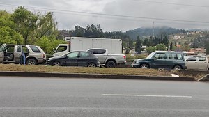 ECLIPSE NOTICIAS ‼️ A esta hora de la mañana se reporta un accidente de tránsito: colisión entre 4 vehículos. El hecho se suscitó en la autopista Cuenca - Azogues, a la altura del cuartel Dávalos. Maneje con precaución. 👇🏽👇🏽👇🏽👇🏽👇🏽👇🏽👇🏽👇🏽👇🏽 | Eclipse Radio Stereo HD