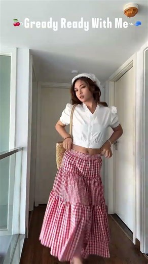 Spring Vacation Style: American Hot Girl's OOTD Unveiled