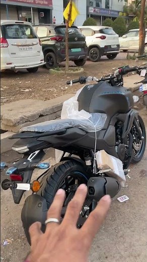 Fianlly 2025 Updated Yamaha FZS V4 Detailed Review😍| New Price, Features & Mileage #yamahafzs