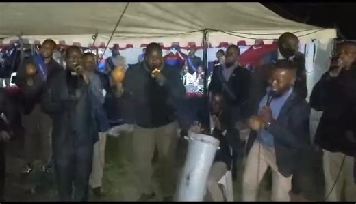 Chooseday is for the big hitters. One of the truly great Chibvuwi songs. Kune Kupenya Mugomo is that song nomatter how many times you hear it that just sparkles . Denga Ratinhira Gospel Singers Vabvuwi gets us up and running alongside Reverend Chenjerai Chikosi with our favourite plucked out from the weekend's Chitungwiza-Marondera District of The United Methodist Church MUMC Revival. Haaaaaashuuuuuuuuu | Dzotnet International